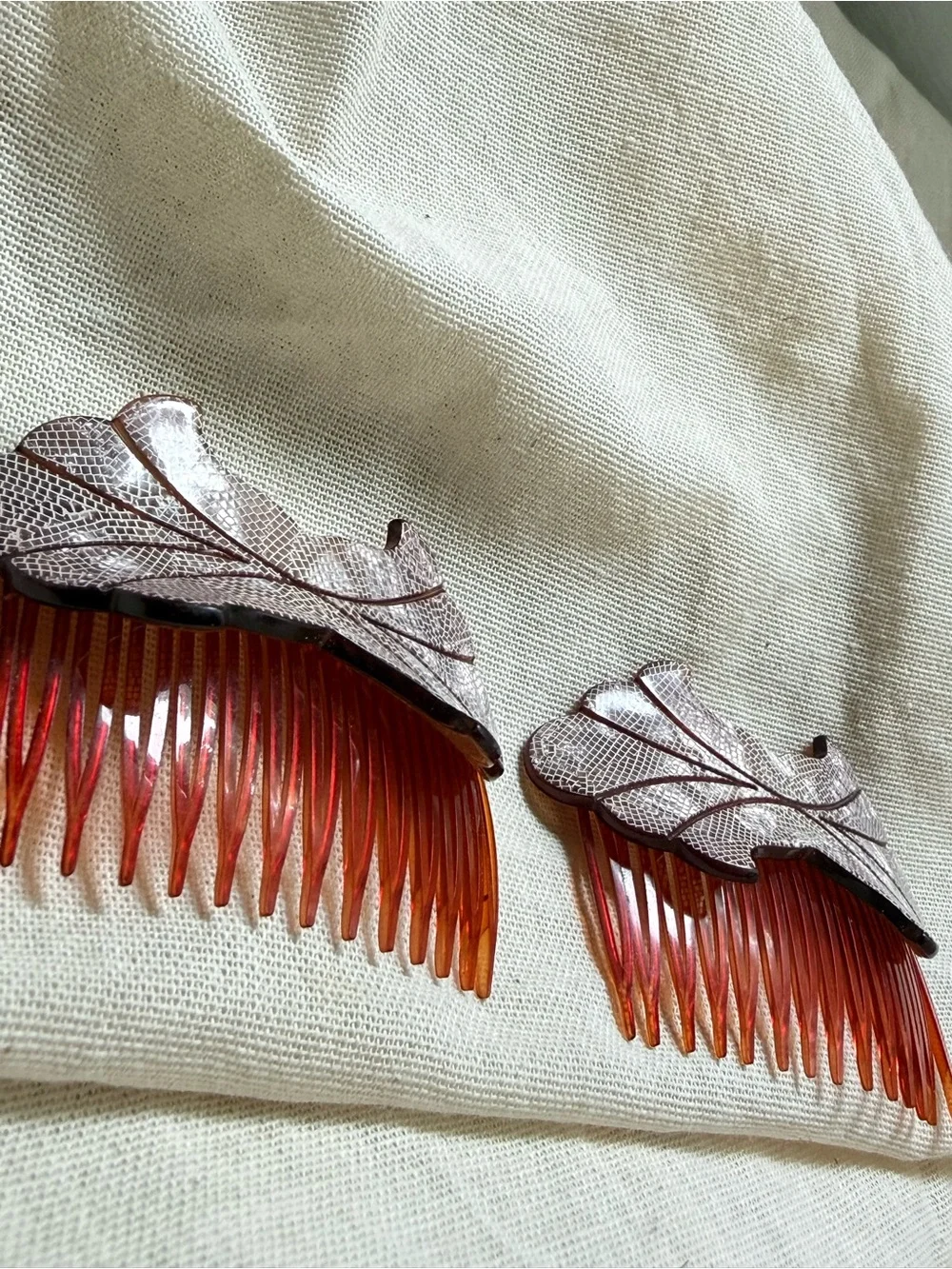 Vintage Leaf Hair Combs Set of 2 Brown Silver Crackle Lucite Hair Accessories